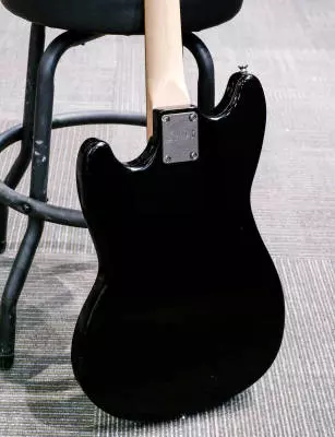 Squier - Sonic Bronco Bass, Laurel Fingerboard - Black 2